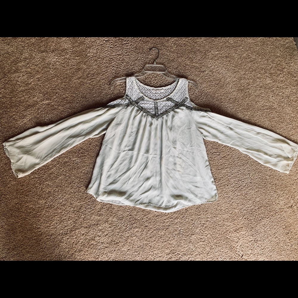 Women’s blouse